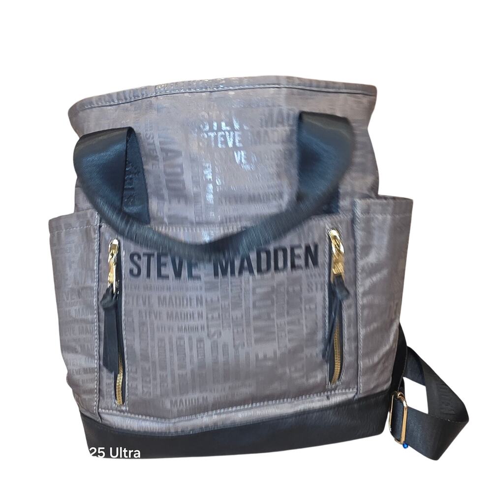 EUC Steve Madden olive green black, logo, med back pack, top zip, pockets‎